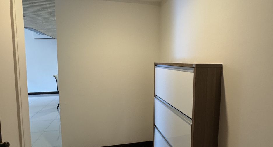 For sale and for rent 2 bedrooms condo in Pathum Wan, Bangkok