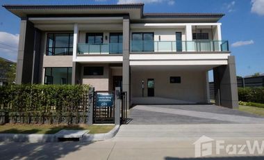 Casa en venta de 5 habitaciones en Bang Kruai, Nonthaburi