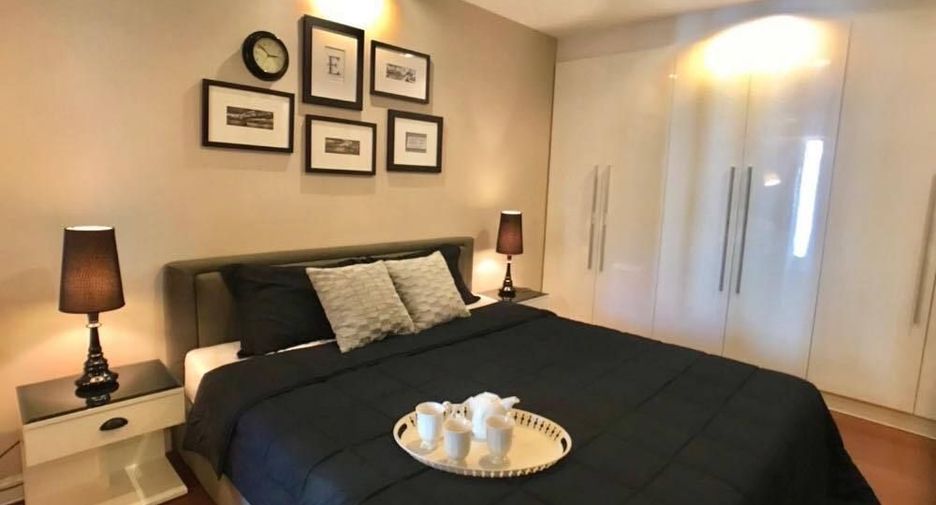 For sale and for rent 3 bedrooms condo in Huai Khwang, Bangkok