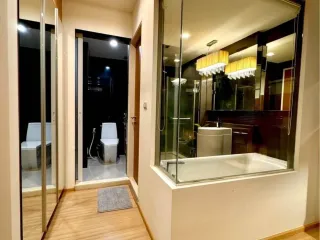 Condo en venta y en alquiler de 1 habitaciones en Phra Khanong, Bangkok