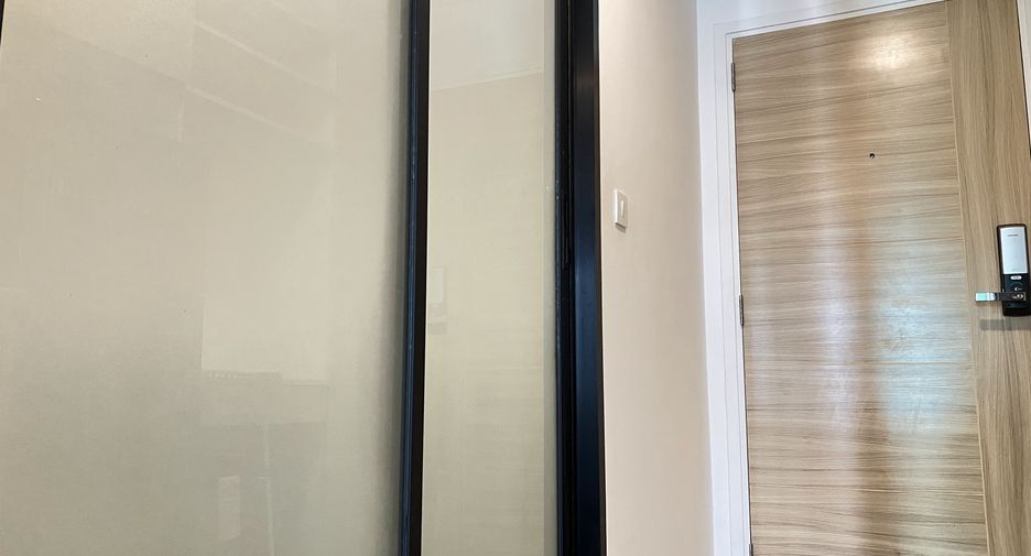 For sale 1 bed condo in Mueang Samut Prakan, Samut Prakan