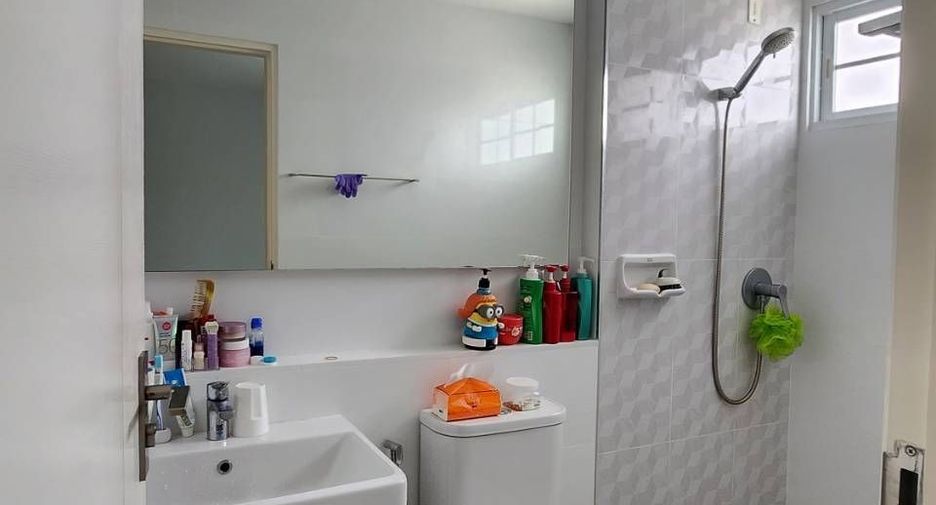 Reihenhaus zum Kauf mit 3 Zimmer in Bang Bua Thong, Nonthaburi
