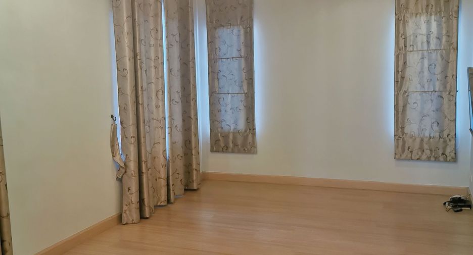 For sale 3 bedrooms house in Pak Kret, Nonthaburi