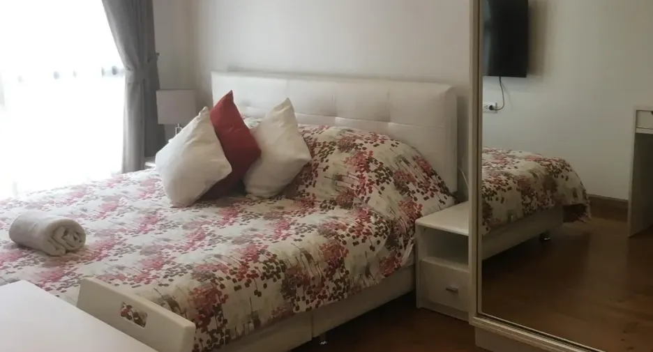 For sale 2 bedrooms condo in Watthana, Bangkok