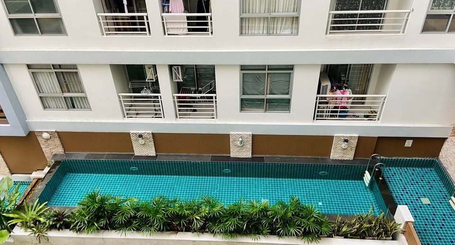 For sale 1 bed condo in Phra Khanong, Bangkok