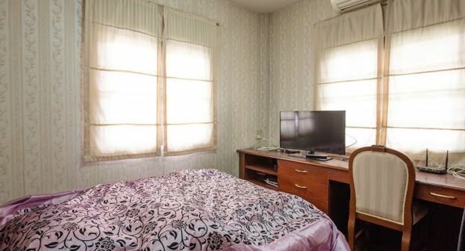Продажа 4 спальни дом в Pak Kret, Нонтабури