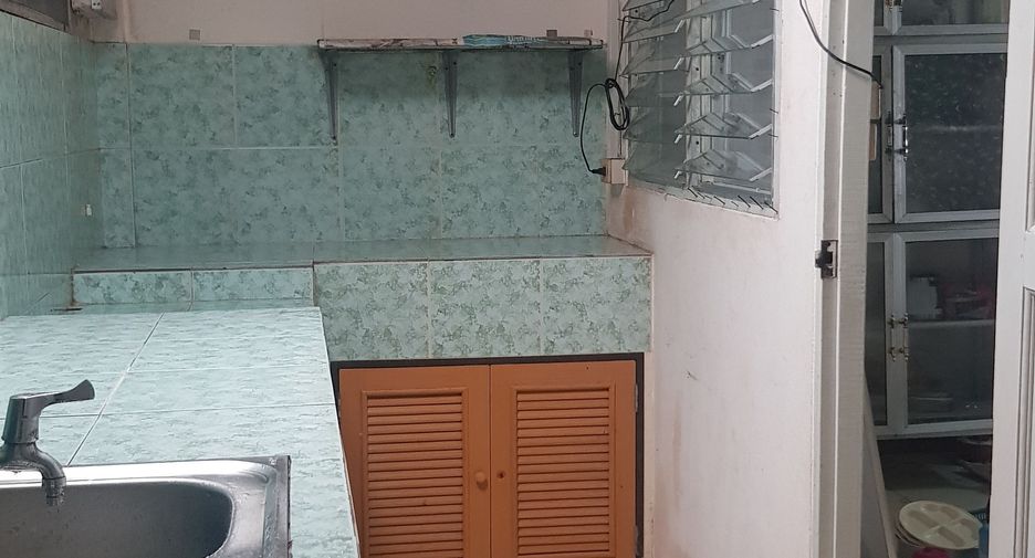 For sale 2 bedrooms townhouse in Mueang Prachinburi, Prachin Buri
