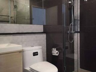 Продажа 1 кровать кондо в Пхра Кханонг, Бангкок