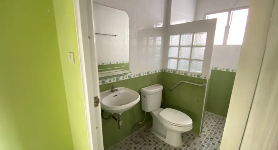 Haus zur Miete mit 3 Zimmer in Sam Phran, Nakhon Pathom