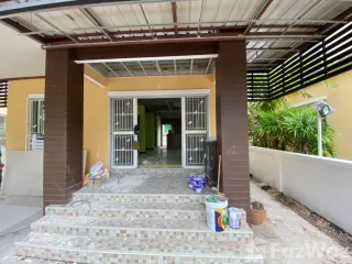 Casa en alquiler de 3 habitaciones en Sam Phran, Nakhon Pathom