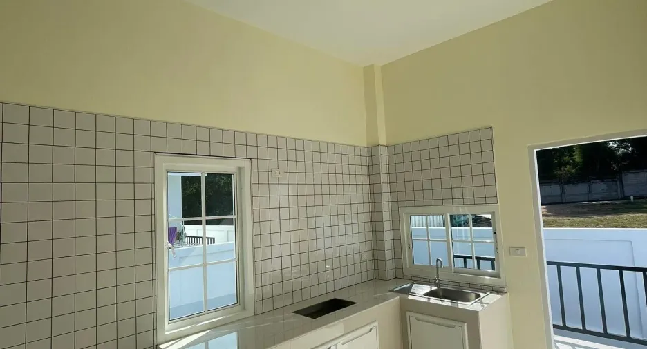 For sale 3 bedrooms house in Mueang Phayao, Phayao