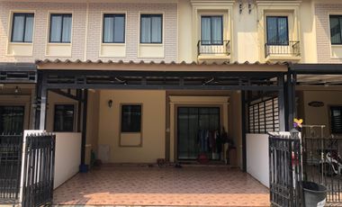 Reihenhaus zum Kauf mit 3 Zimmer in Mueang Pathum Thani, Pathum Thani