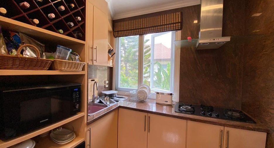 Villa zum Kauf mit 4 Zimmer in Kathu, Phuket