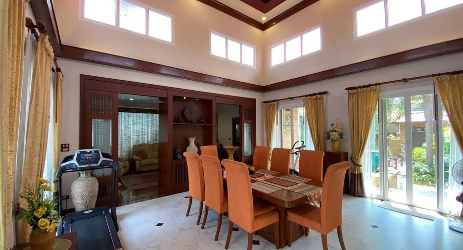 Villa zum Kauf mit 4 Zimmer in Kathu, Phuket
