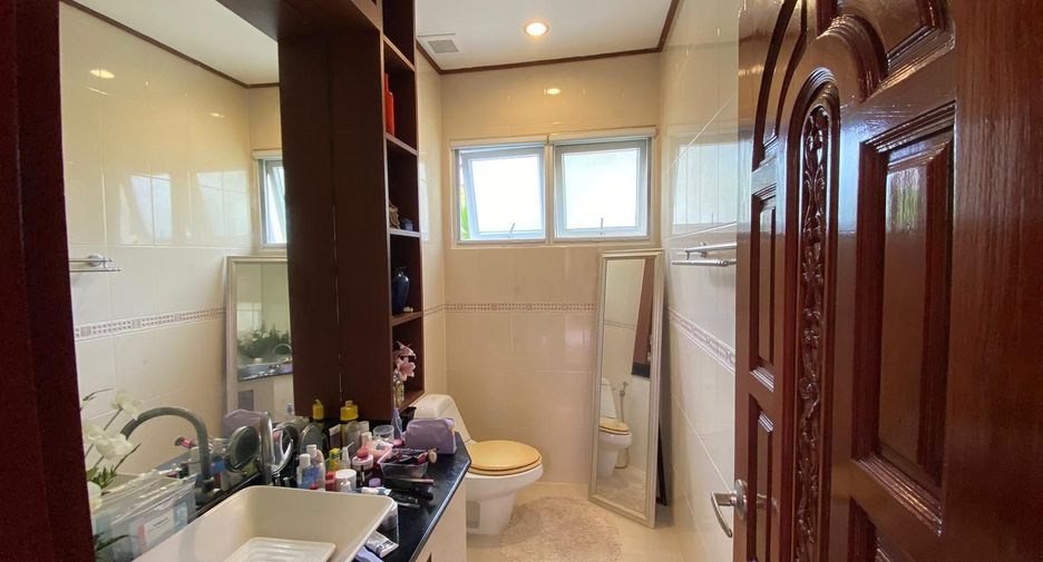 Villa zum Kauf mit 4 Zimmer in Kathu, Phuket