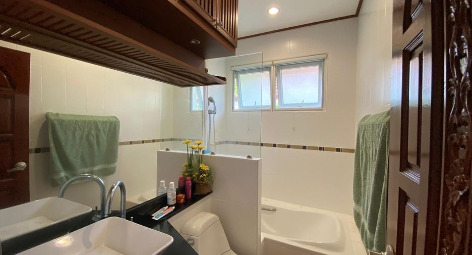 Villa zum Kauf mit 4 Zimmer in Kathu, Phuket