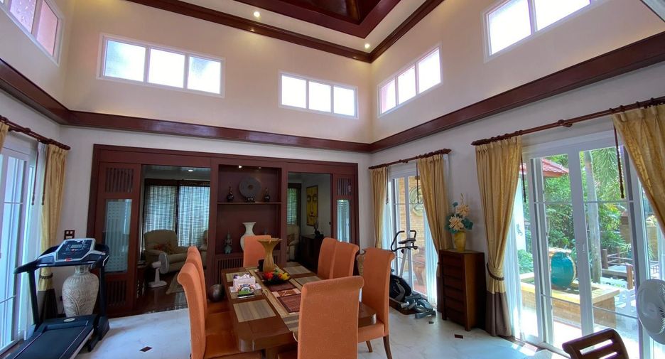 Villa zum Kauf mit 4 Zimmer in Kathu, Phuket