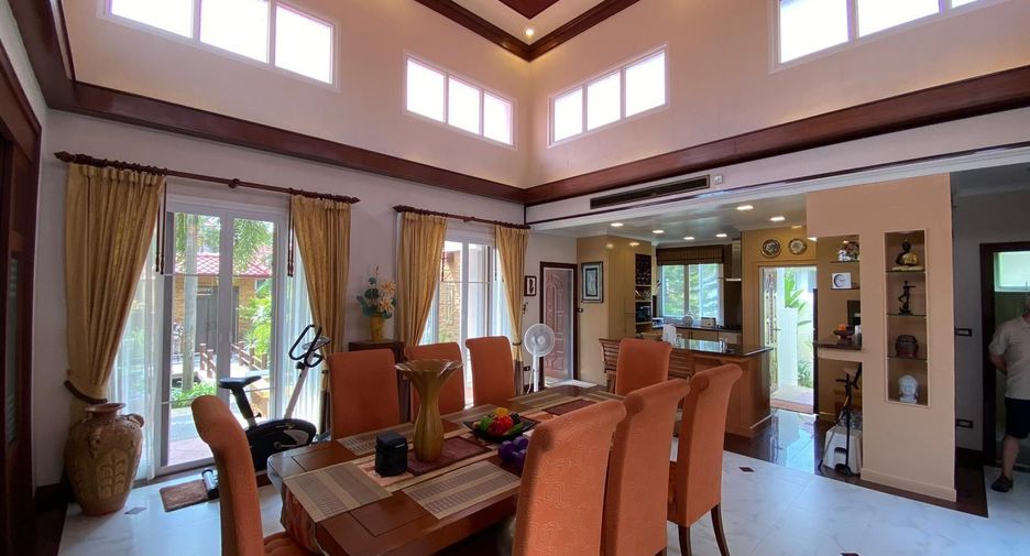 Villa zum Kauf mit 4 Zimmer in Kathu, Phuket