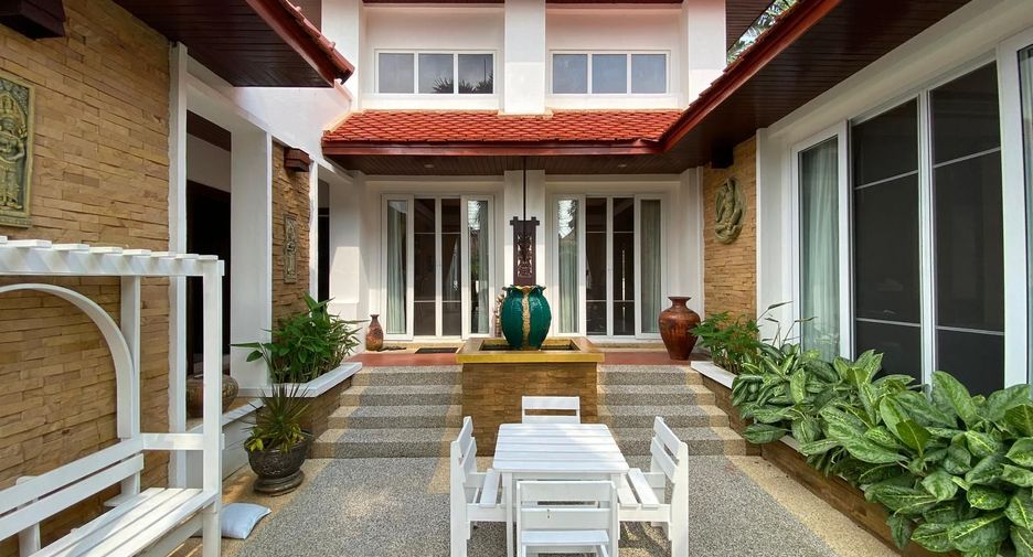 Villa zum Kauf mit 4 Zimmer in Kathu, Phuket