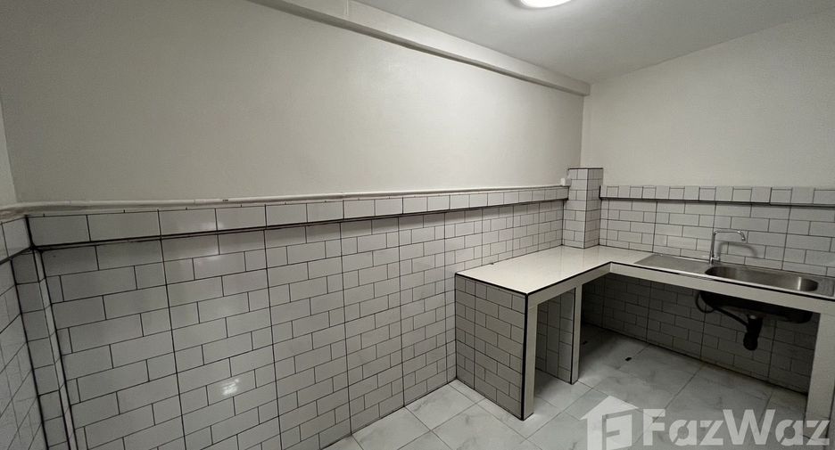 For sale 3 bedrooms townhouse in Mueang Pathum Thani, Pathum Thani