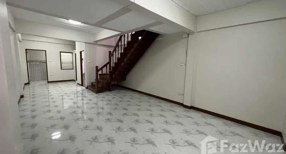 For sale 3 bedrooms townhouse in Mueang Pathum Thani, Pathum Thani