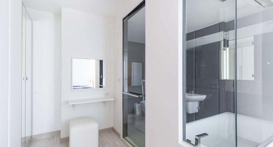 Wohnung zum Kauf und zur Miete mit 2 Zimmer in Phra Khanong, Bangkok