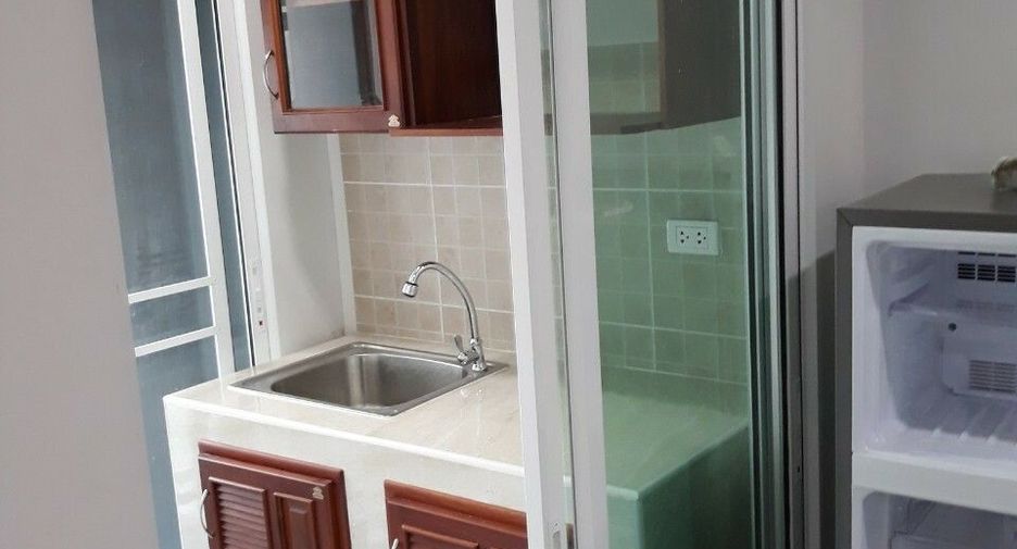 For sale 1 bed condo in Phra Khanong, Bangkok