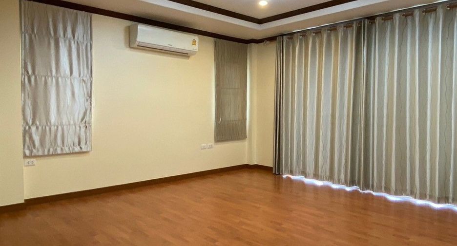 For sale 4 bedrooms house in Thanyaburi, Pathum Thani