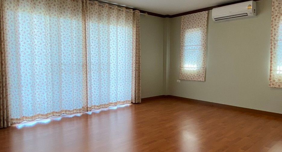 For sale 4 bedrooms house in Thanyaburi, Pathum Thani