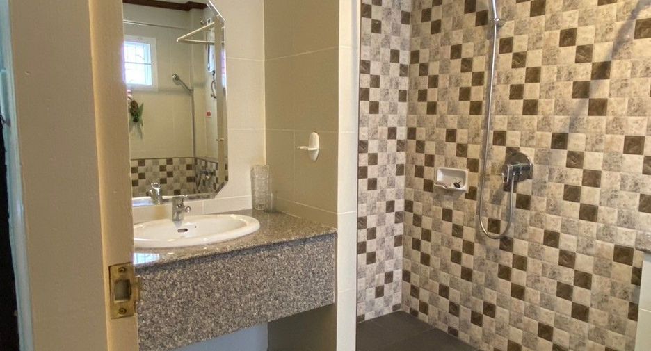 For sale 4 bedrooms house in Thanyaburi, Pathum Thani