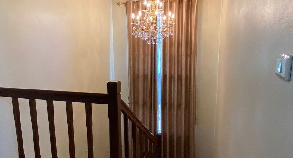 For sale 4 bedrooms house in Thanyaburi, Pathum Thani