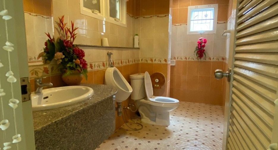 For sale 4 bedrooms house in Thanyaburi, Pathum Thani