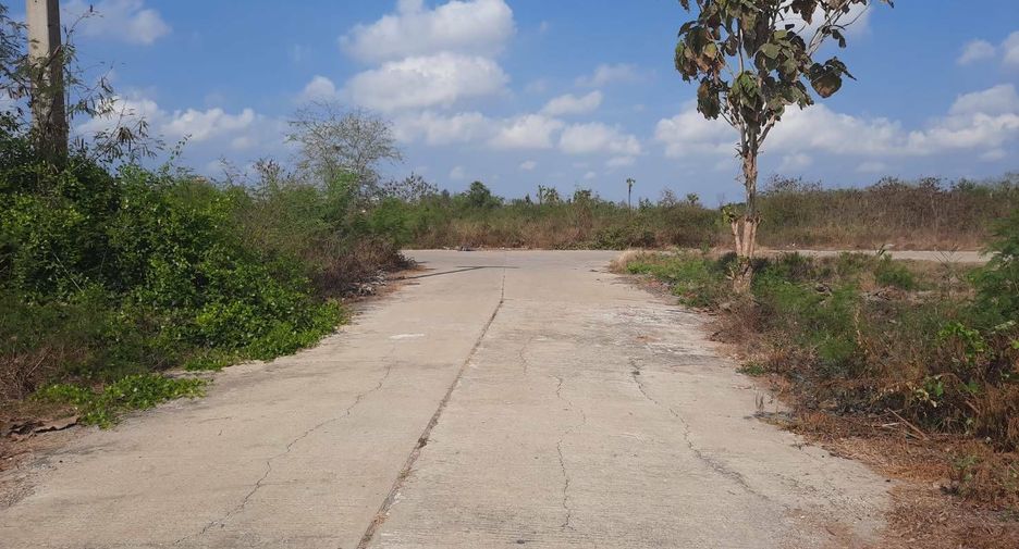 Grundstück zum Kauf in Nakhon Chai Si, Nakhon Pathom
