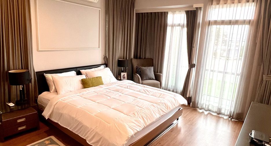 For sale 3 bedrooms house in Mueang Nakhon Ratchasima, Nakhon Ratchasima