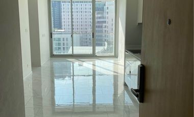 Продажа 2 спальни кондо в Щаттхана, Бангкок