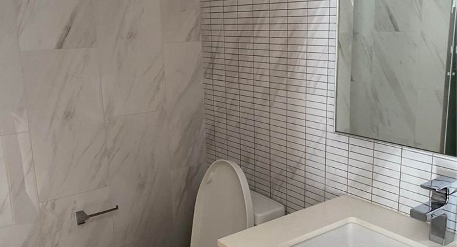 For sale 2 bedrooms condo in Watthana, Bangkok