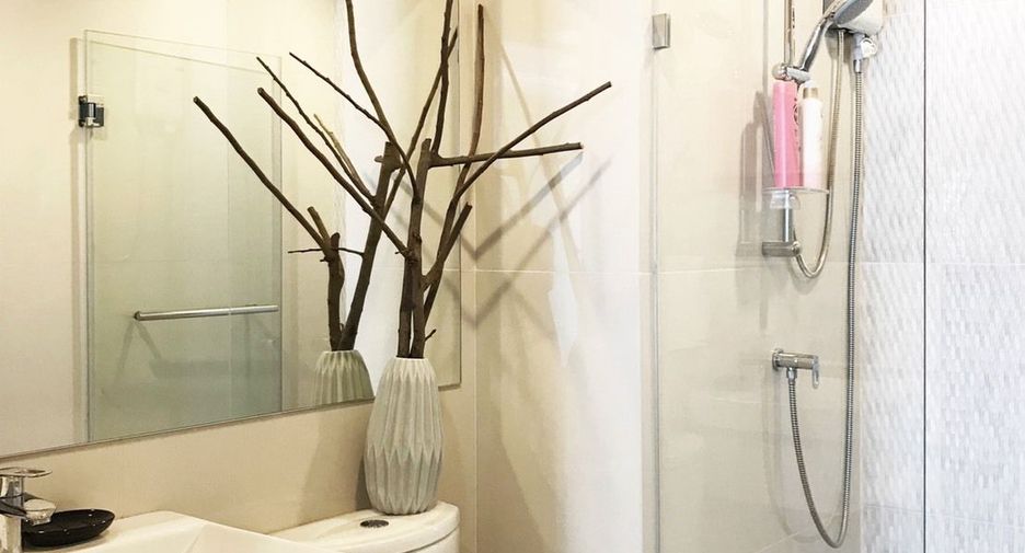 For sale 1 bed condo in Khlong Toei, Bangkok