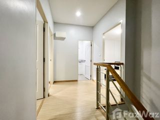 For sale 4 bedrooms townhouse in Sai Noi, Nonthaburi