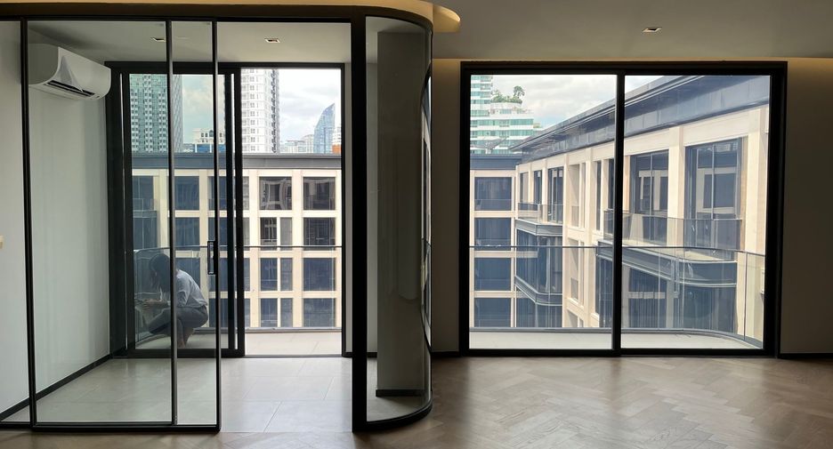 For sale 2 bedrooms condo in Watthana, Bangkok