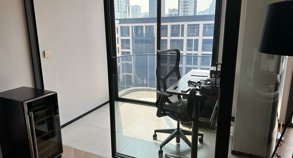 For sale 2 bedrooms condo in Watthana, Bangkok
