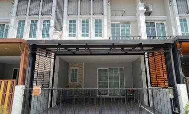 For sale 4 ベッドルーム townhouse in Bang Kruai, Nonthaburi