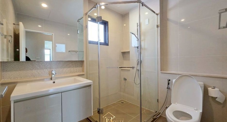 Haus zum Kauf mit 4 Zimmer in Pak Kret, Nonthaburi