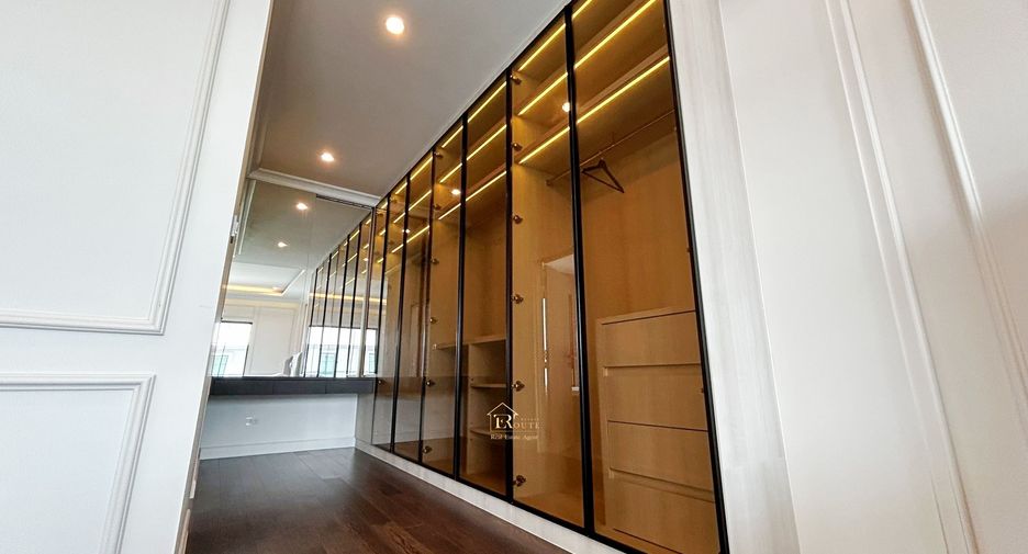 Haus zum Kauf mit 4 Zimmer in Pak Kret, Nonthaburi