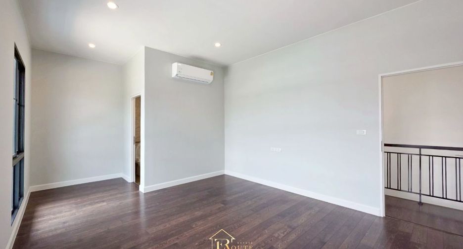 Haus zum Kauf mit 4 Zimmer in Pak Kret, Nonthaburi