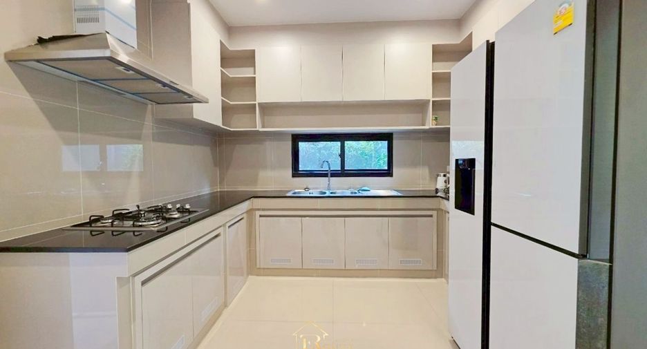 Haus zum Kauf mit 4 Zimmer in Pak Kret, Nonthaburi