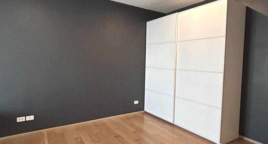 For sale 2 bedrooms condo in Khlong San, Bangkok
