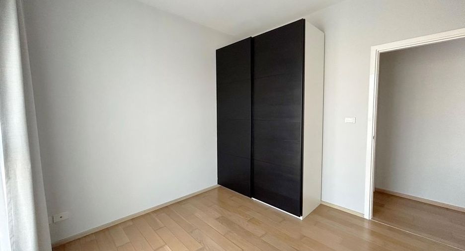 For sale 2 bedrooms condo in Khlong San, Bangkok