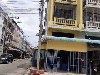 For sale 2 bedrooms townhouse in Mueang Nakhon Pathom, Nakhon Pathom