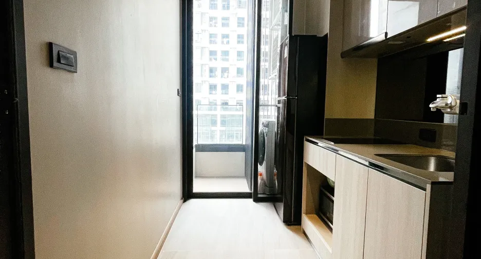 Продажа и аренда 1 кровать кондо в Щаттхана, Бангкок