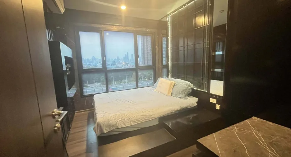 For sale and for rent 1 bed condo in Watthana, Bangkok